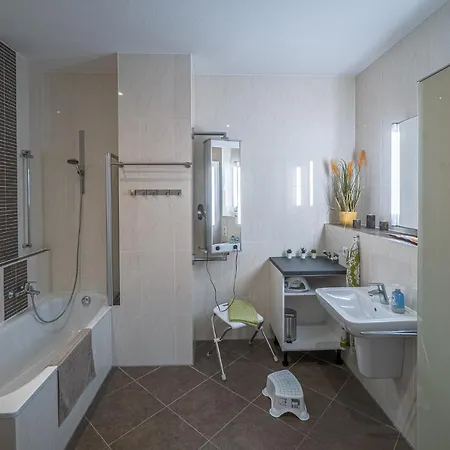 Apartment 3 Raum Karl May, Gehobene Ausstattung, Radebeul-ost, 76qm